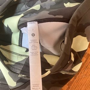 Lululemon camo leggins size 2